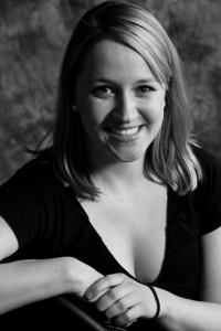 Dayna-Lynn Dymianiw&squot;s Headshot