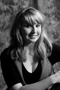 Headshot for Evelyn Long
