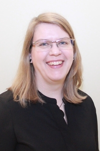 Danielle Wahl&squot;s Headshot