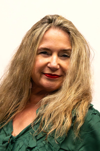 Headshot for Karen Iwanski