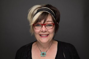 Lorie Masur&squot;s Headshot