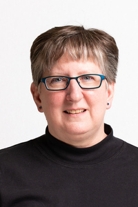 Lynn Kolling&squot;s Headshot