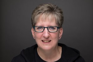 Lynn Kolling&squot;s Headshot