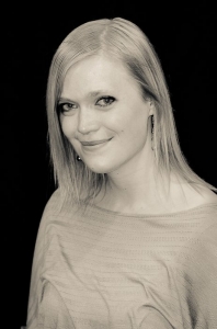 Laura Coatsworth&squot;s Headshot