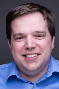 Headshot for Gareth McVicar