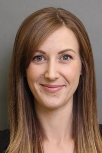 Headshot for Stefanie Barnfather