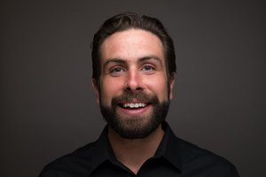 Lloyd Davis&squot;s Headshot