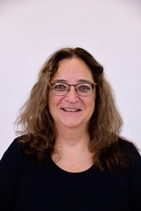 Lorna Stuber&squot;s Headshot