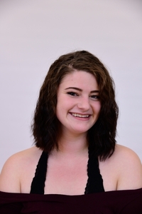 Alyssa Niedzielski&squot;s Headshot