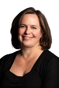 Stephania Luciuk&squot;s Headshot