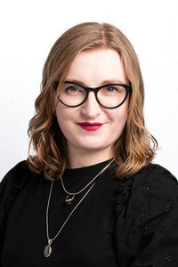 Katarina Wollmann&squot;s Headshot