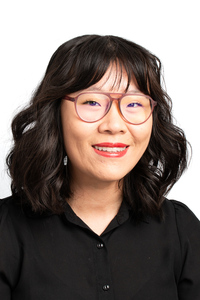 Headshot for Nina Cen