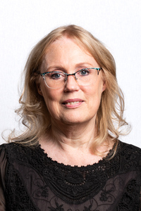 Joanne Sampson&squot;s Headshot