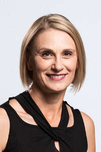Headshot for Angela Woodard